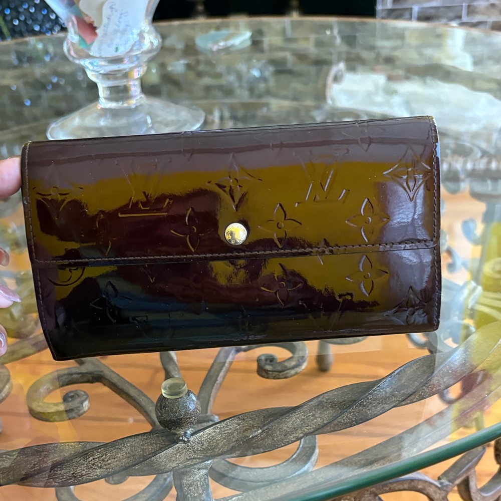 Elegant Louis Vuitton Wallet